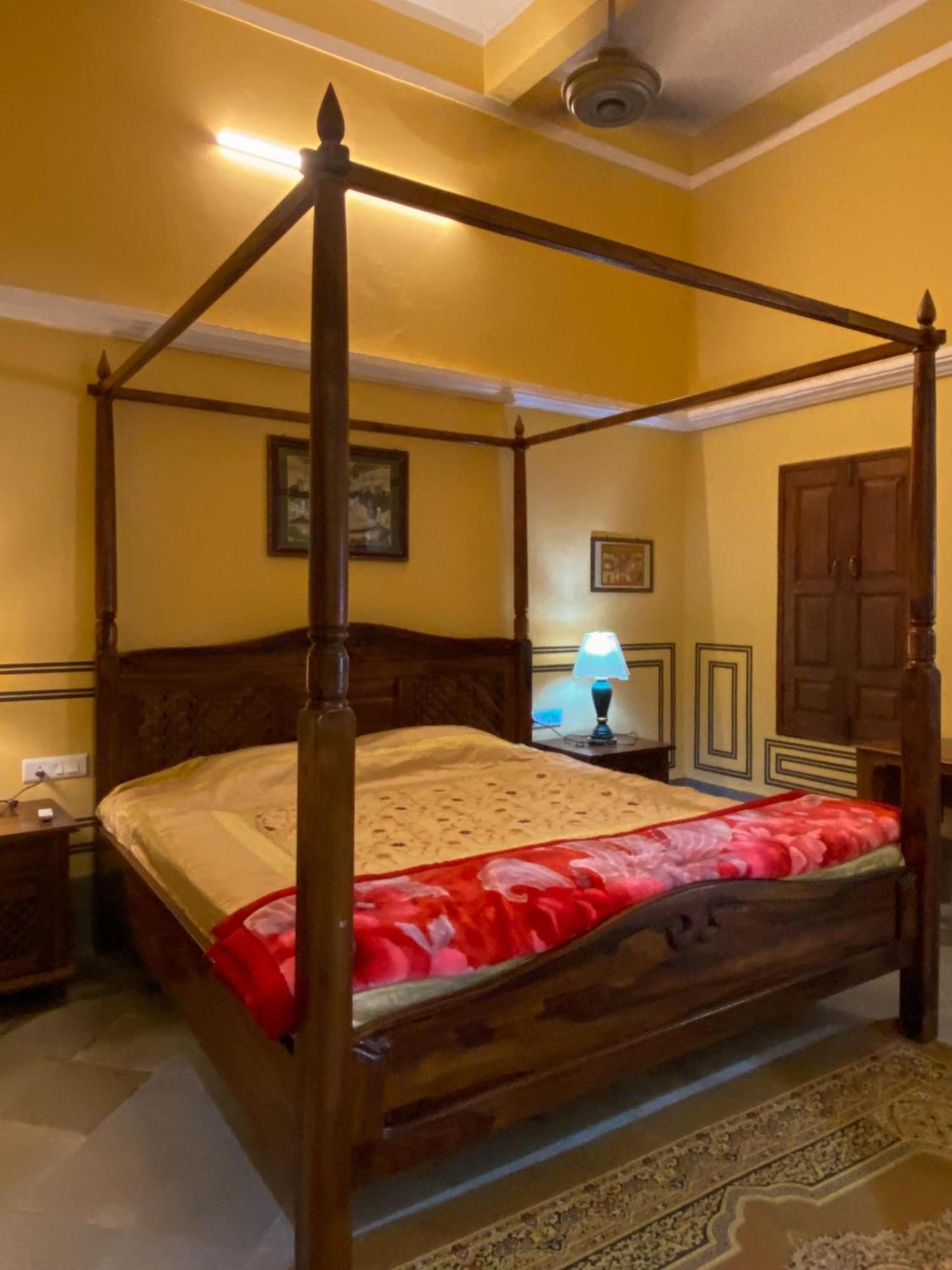 Hotel Mandawa Haveli Exterior photo
